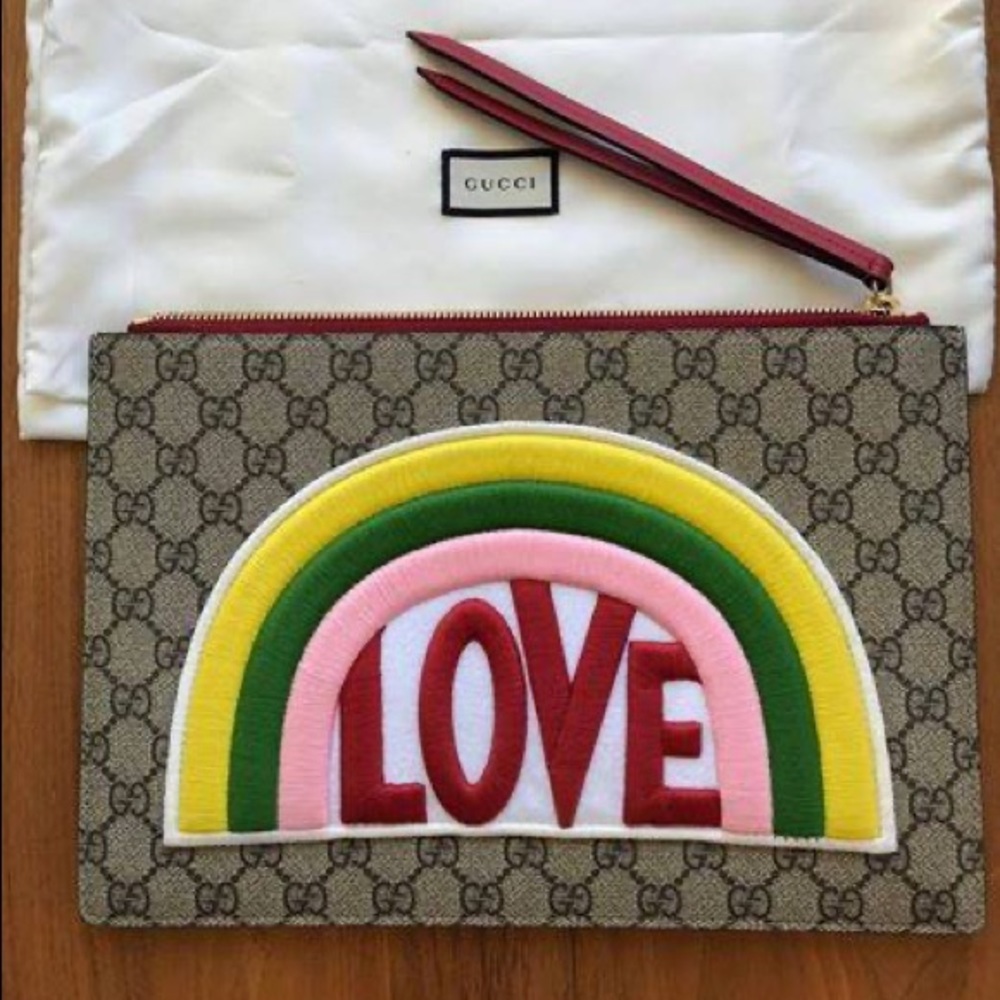 Limited Edition GUCCI Rainbow GG Supreme Clutch - Picture 1 of 8